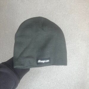 Snap-on men's grey beanie embroidered